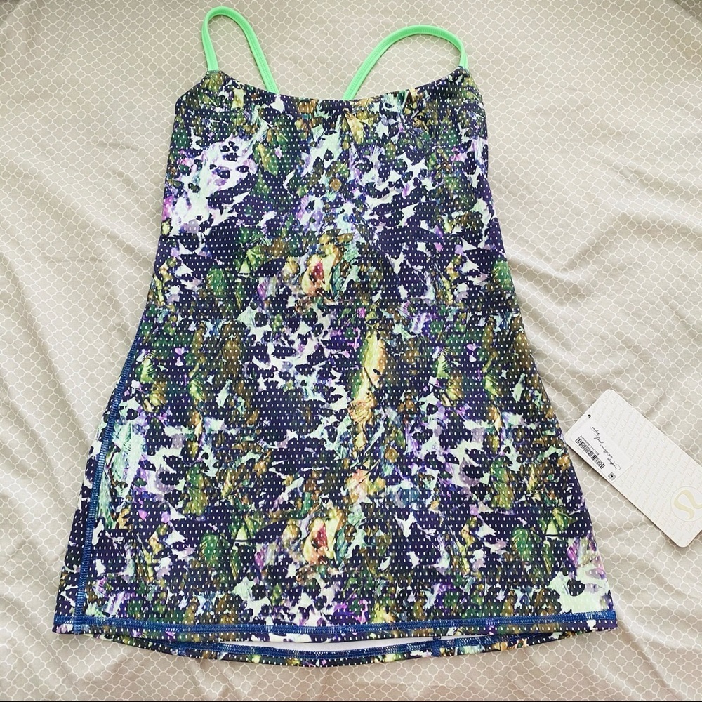 Lululemon Dancing Warrior Tank w Tags builtin Bra4
